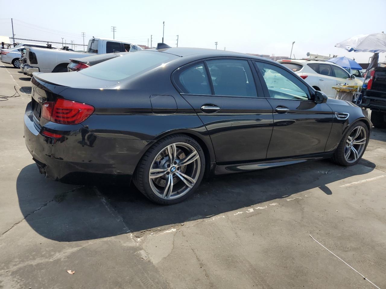 2013 BMW M5 vin: WBSFV9C52DC773069