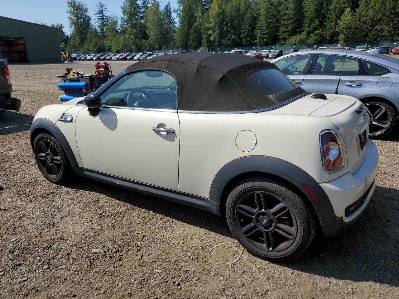 2012 Mini Cooper Roadster S vin: WMWSY3C57CT565131