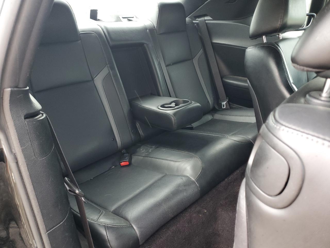 2C3CDZAG9GH312135 2016 Dodge Challenger Sxt