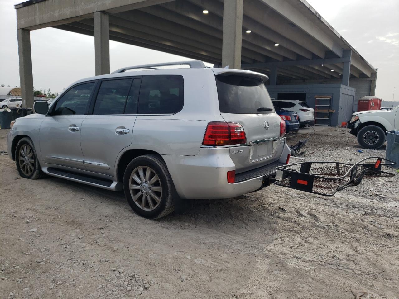 JTJHY00W384011267 2008 Lexus Lx 570