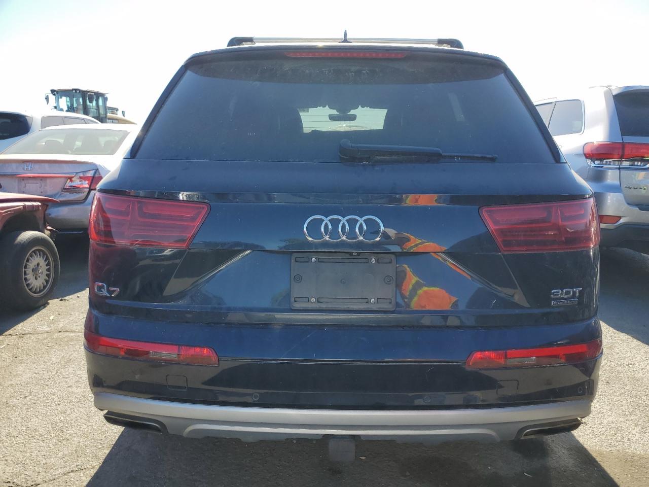 WA1VAAF7XJD014604 2018 Audi Q7 Prestige