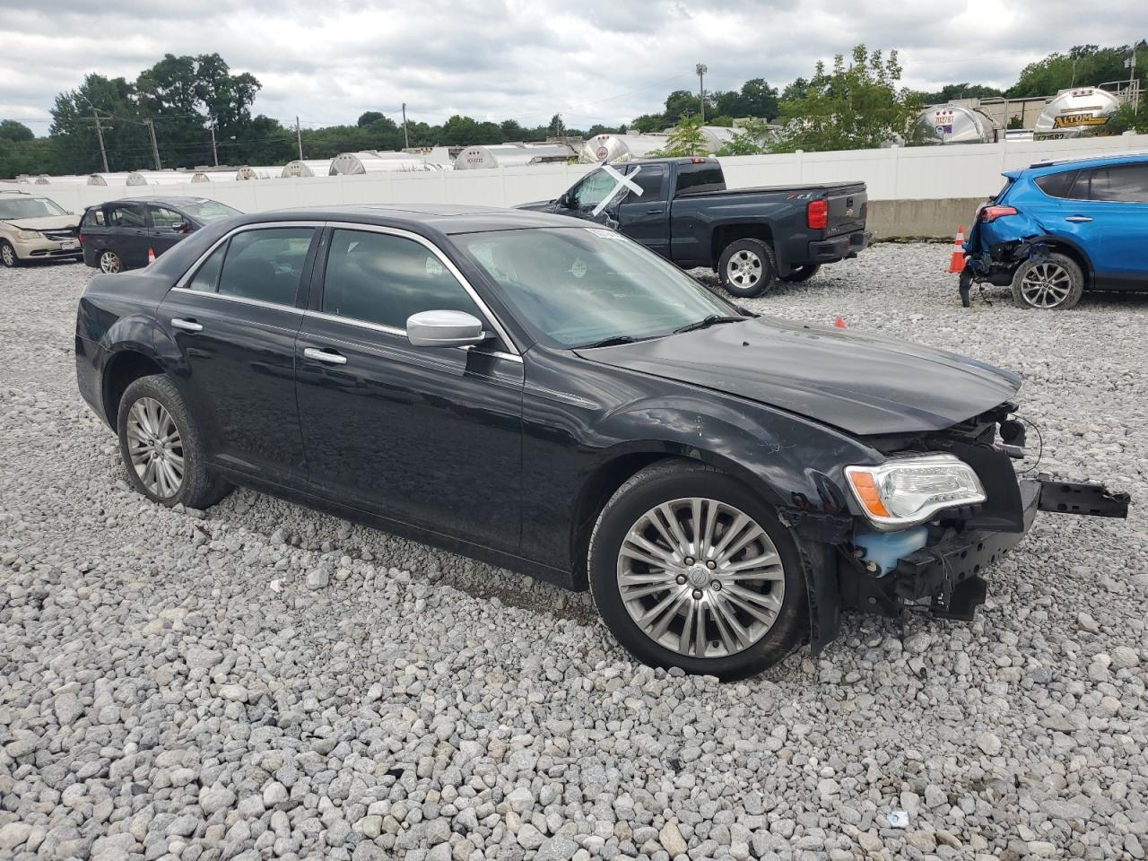 2C3CCAJT8DH686491 2013 Chrysler 300C Varvatos