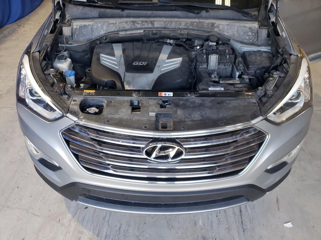 2016 Hyundai Santa Fe Se Ultimate vin: KM8SRDHF2GU131976