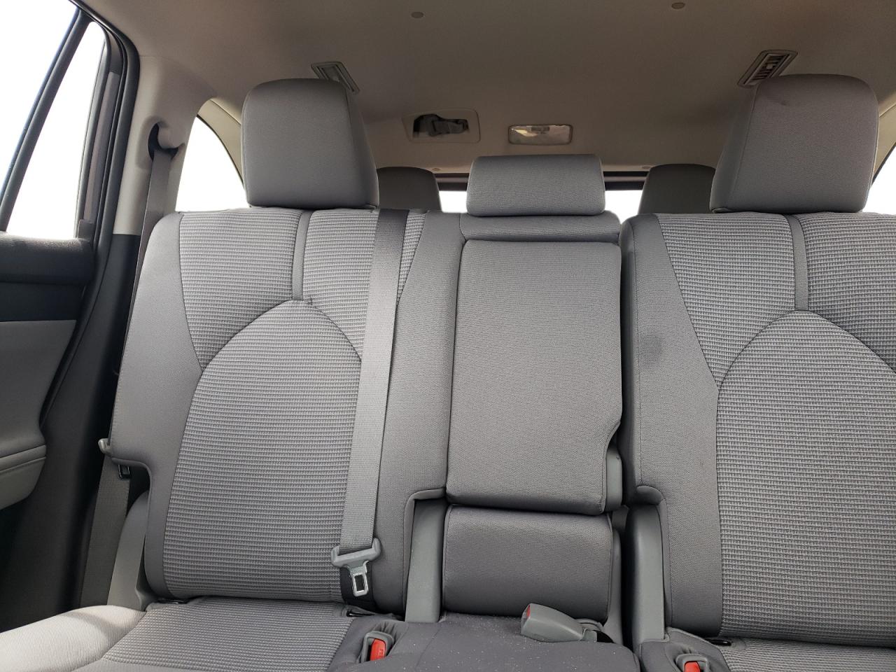 5TDZZRAH8MS085243 2021 Toyota Highlander L