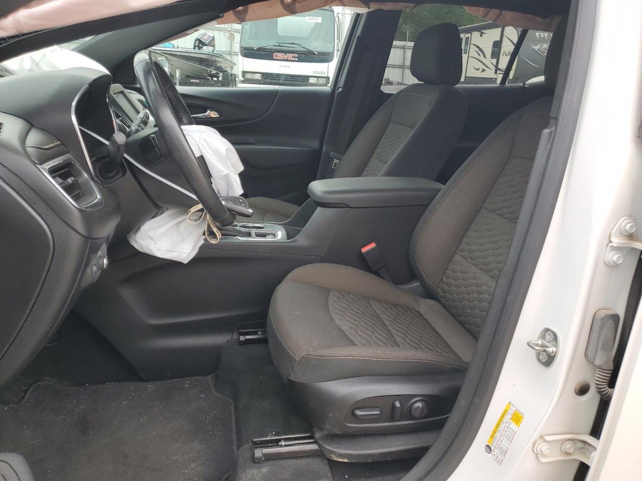 2GNAXUEV9K6236059 2019 Chevrolet Equinox Lt