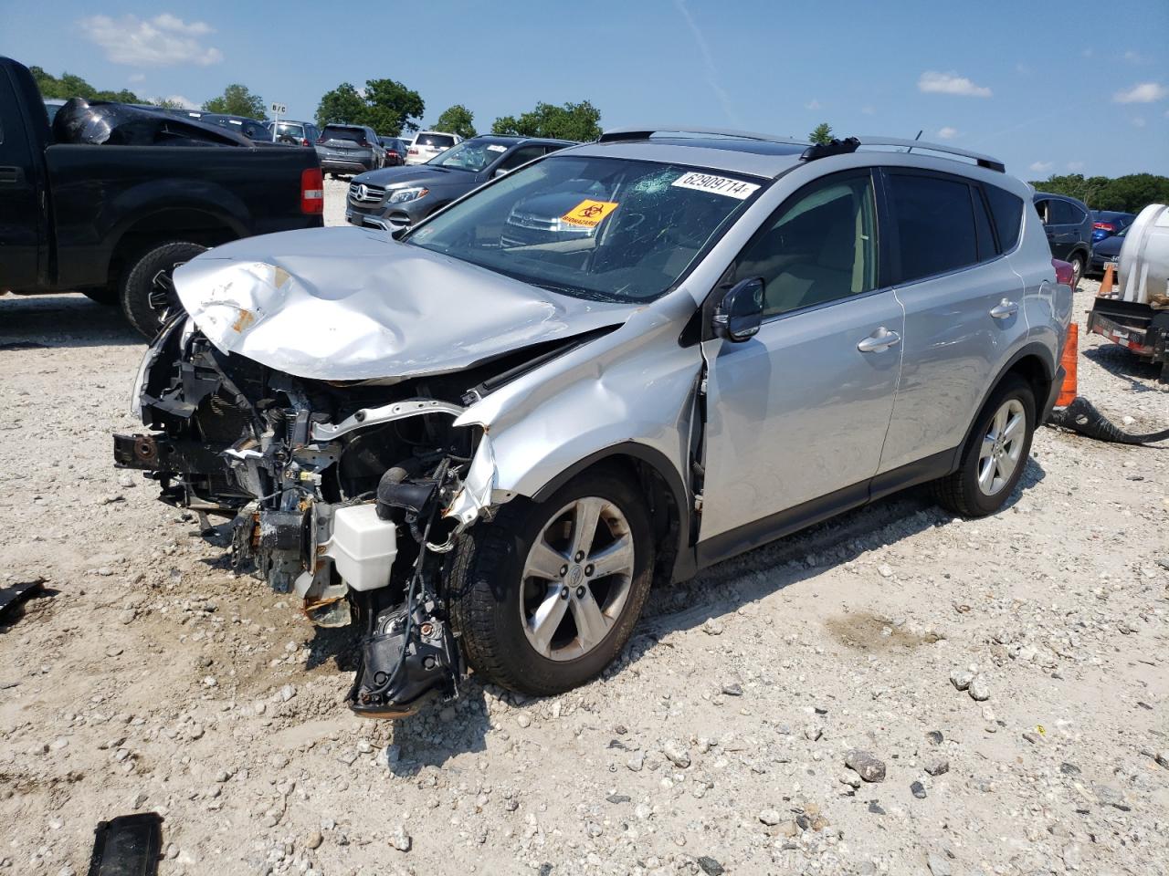  Salvage Toyota RAV4