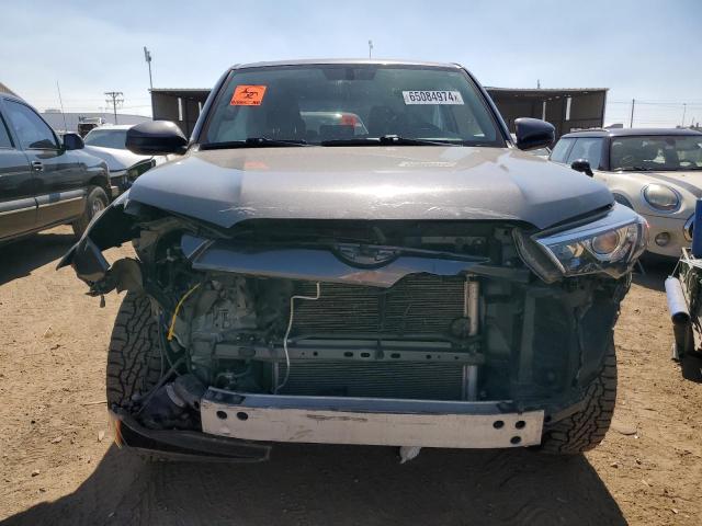 2019 TOYOTA 4RUNNER SR - JTEBU5JR6K5676283