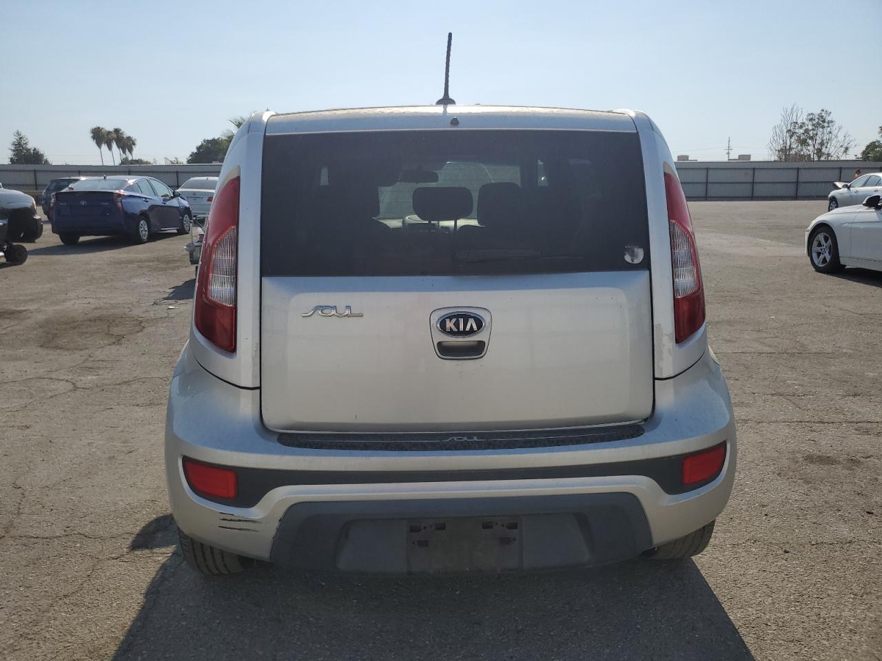 2013 Kia Soul vin: KNDJT2A55D7538868