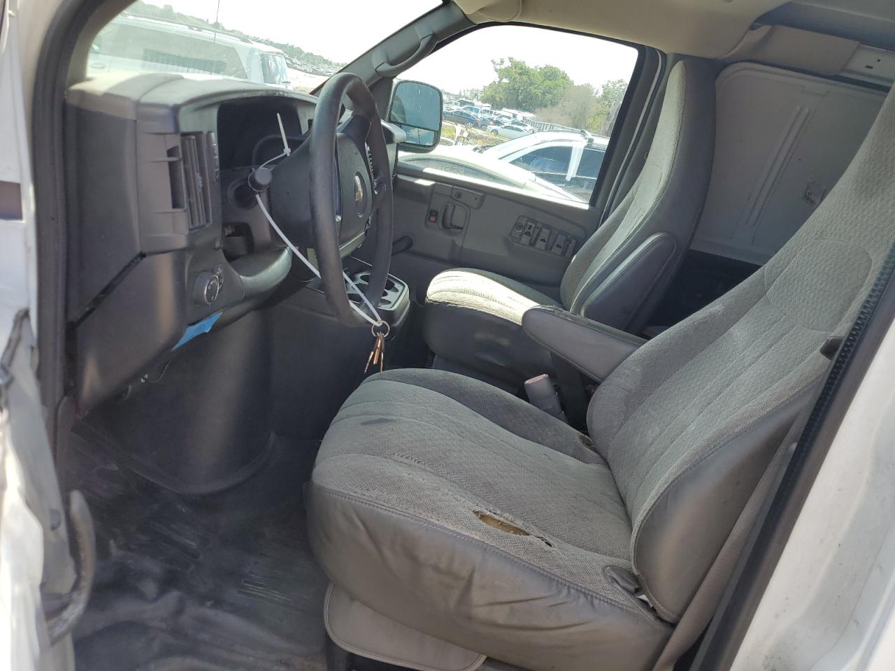 1GCWGGCA2B1137571 2011 Chevrolet Express G2500