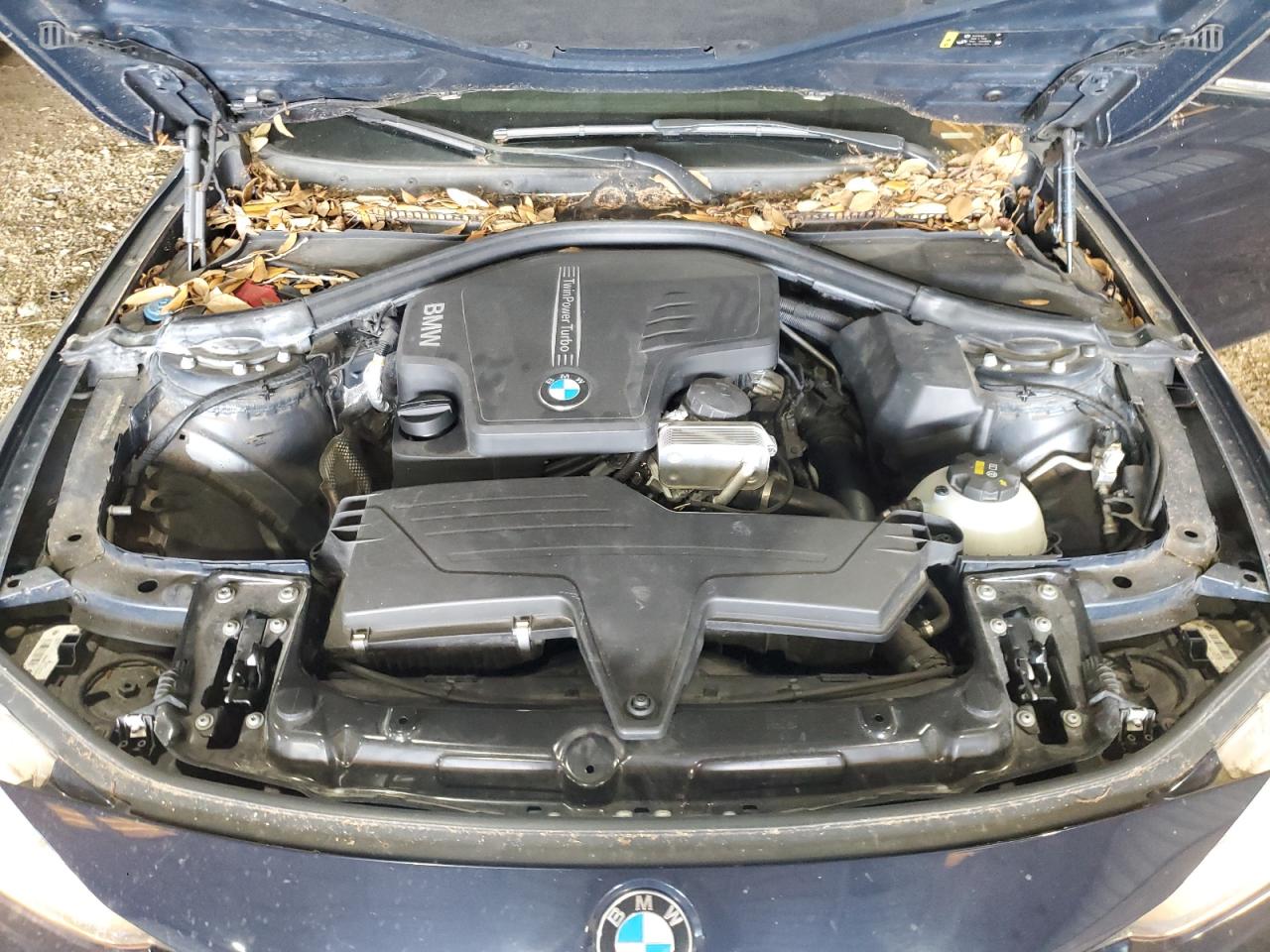 WBA8A9C56HK620389 2017 BMW 320 I