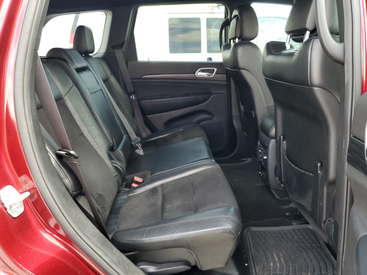 1C4RJEAG0KC857031 2019 Jeep Grand Cherokee Laredo