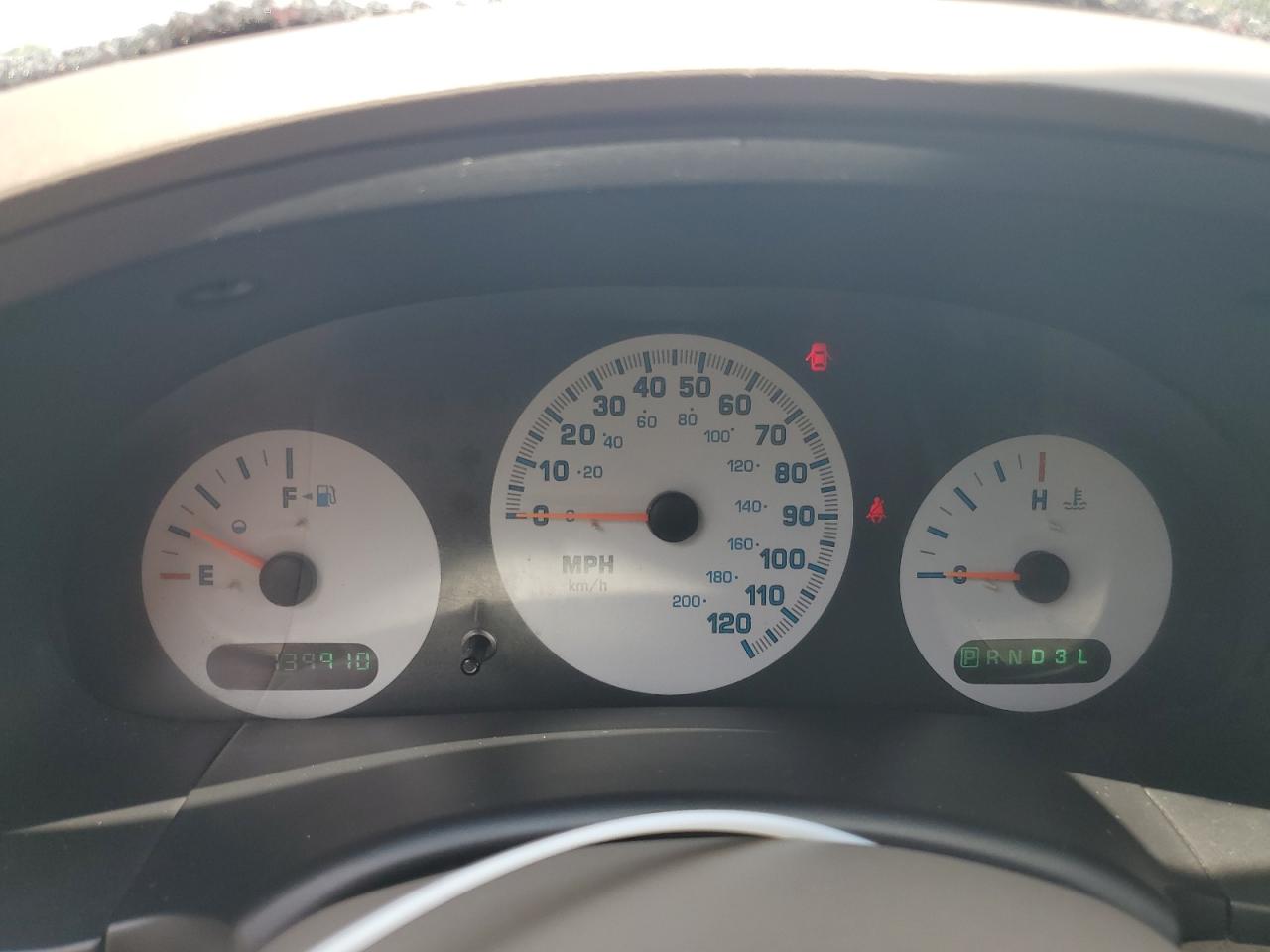 1B4GP25352B705275 2002 Dodge Caravan Se