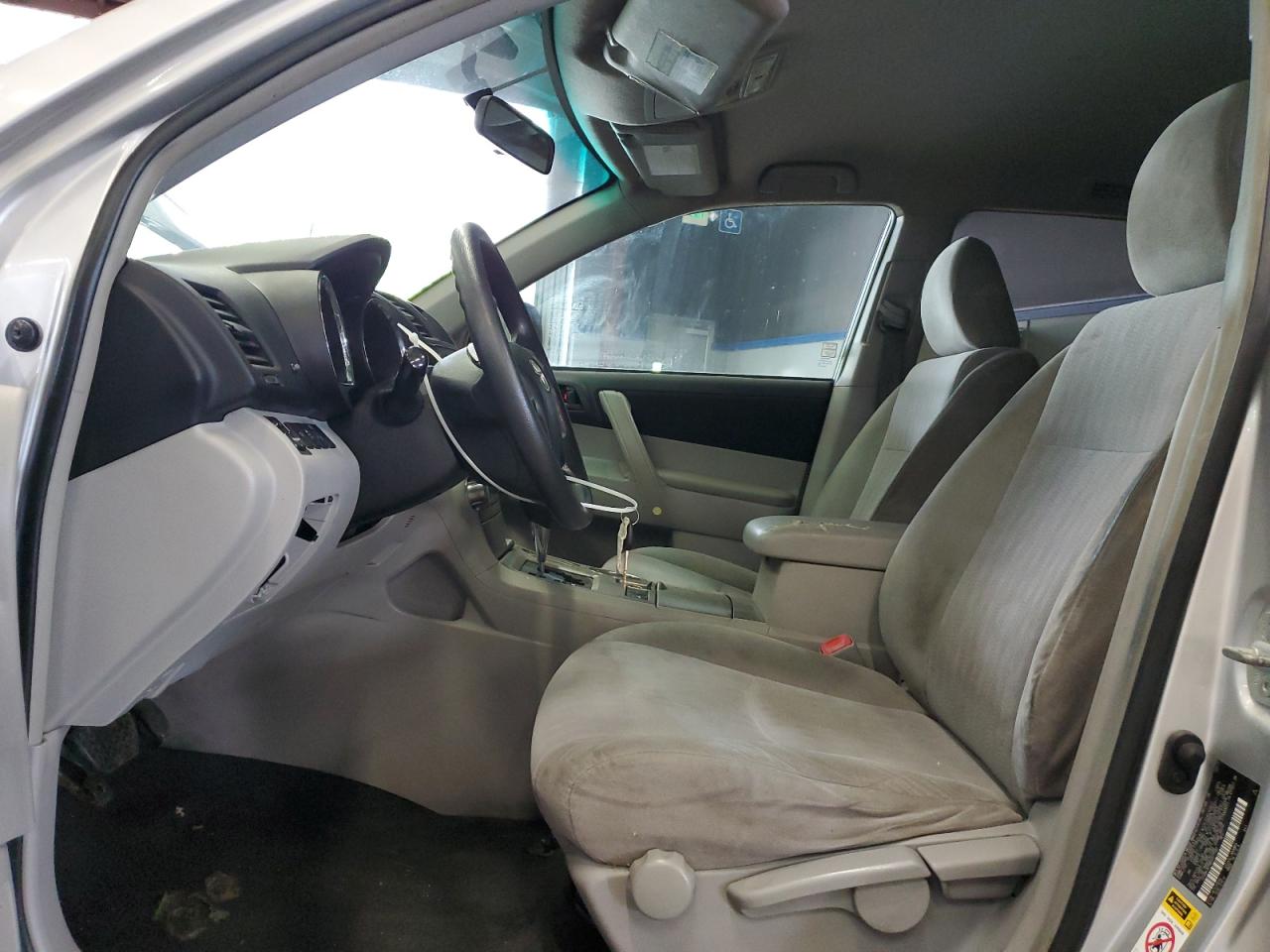 5TDBK3EH8BS077587 2011 Toyota Highlander Base