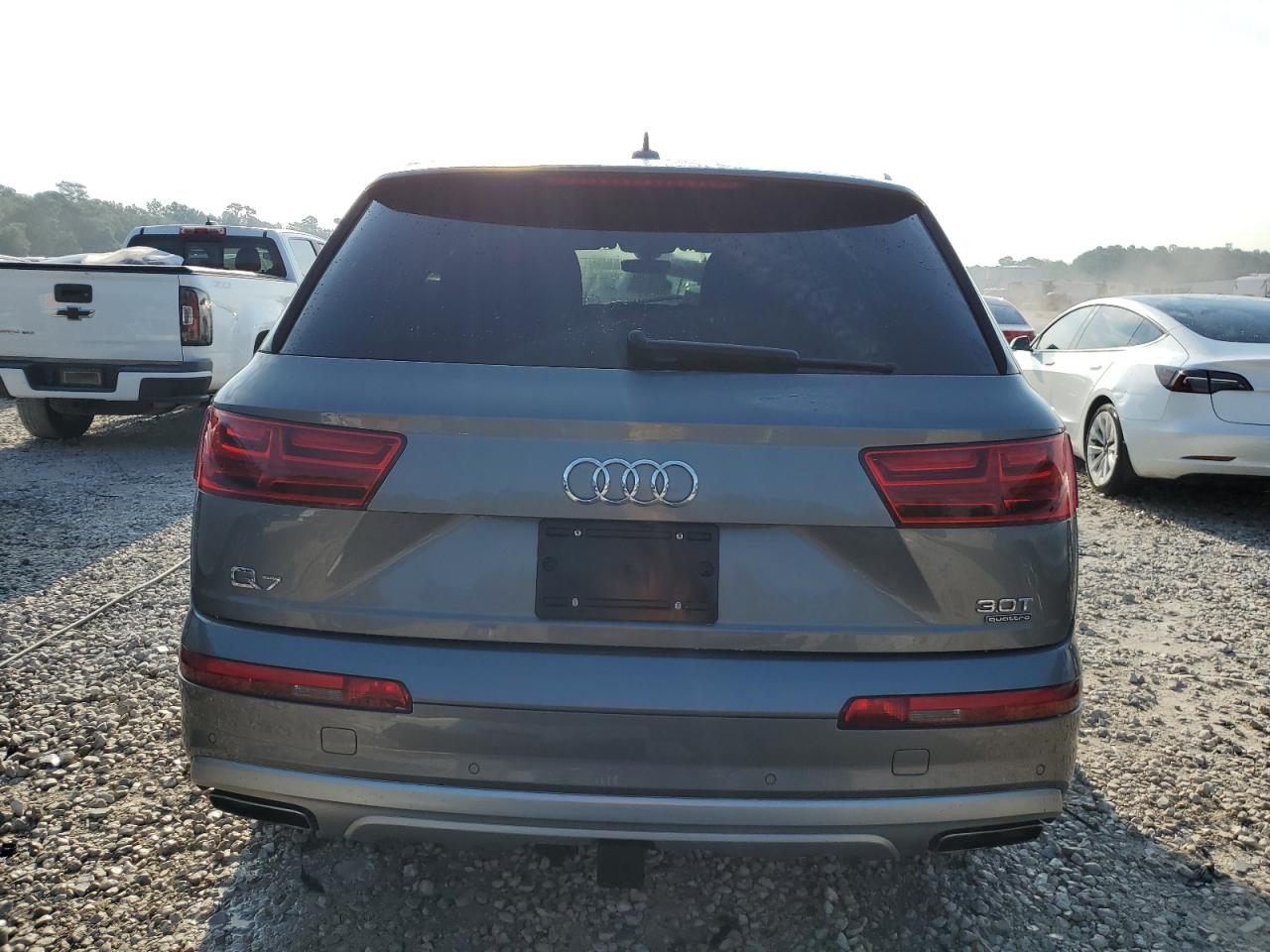 WA1LAAF70JD027417 2018 Audi Q7 Premium Plus