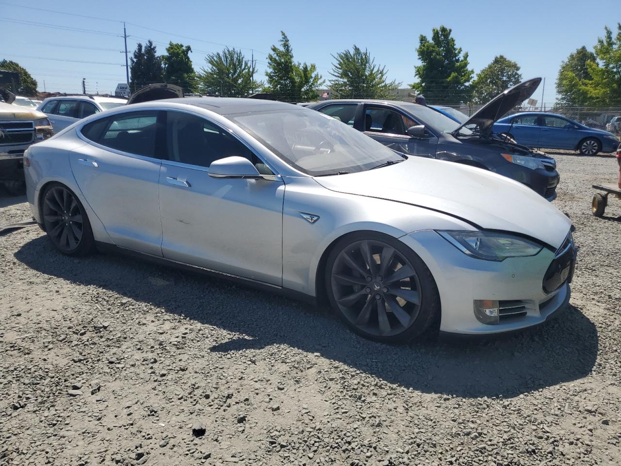 2013 Tesla Model S vin: 5YJSA1DP6DFP17061