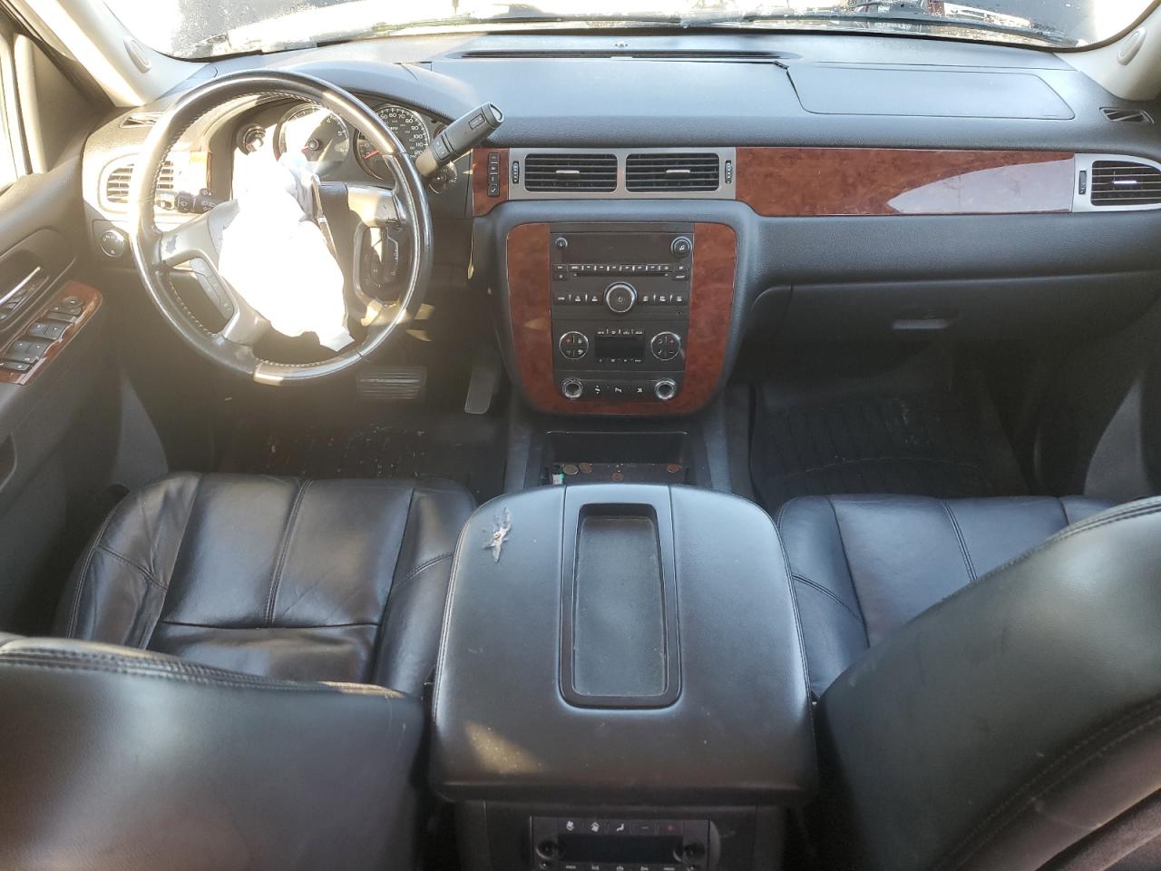 1GNSCBE01BR149995 2011 Chevrolet Tahoe C1500 Lt