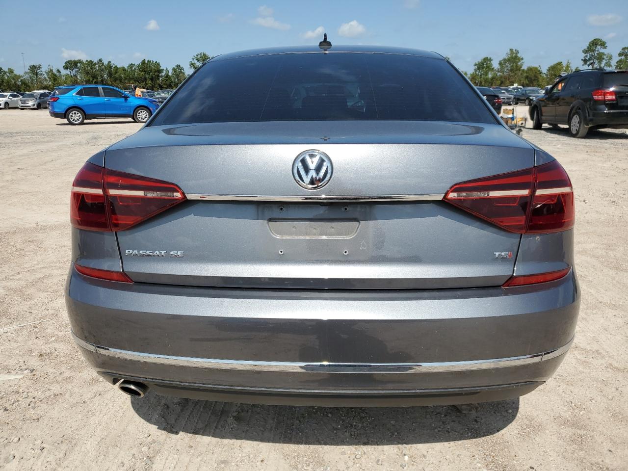 1VWBT7A39HC062070 2017 Volkswagen Passat Se