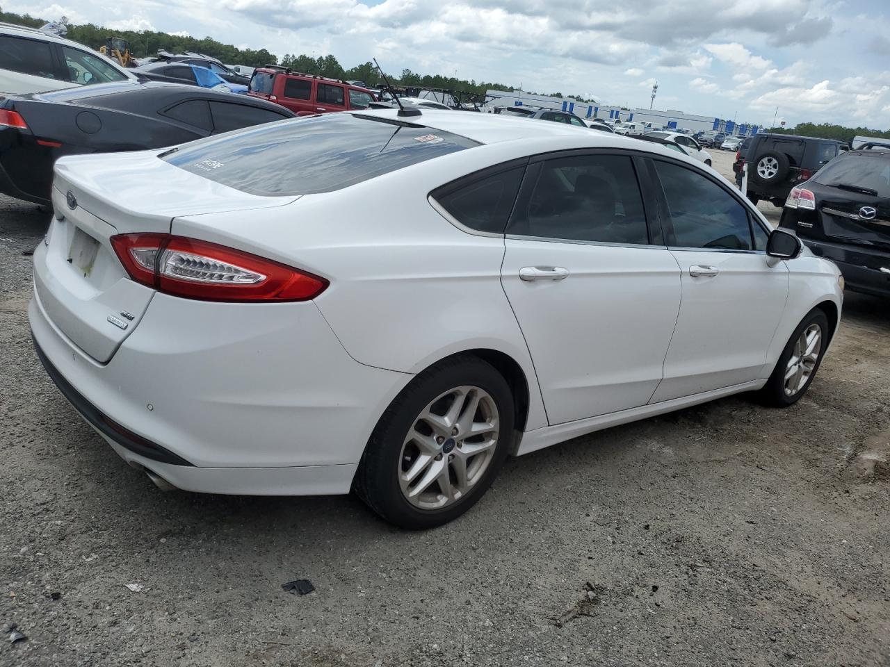 3FA6P0HR2DR158599 2013 Ford Fusion Se