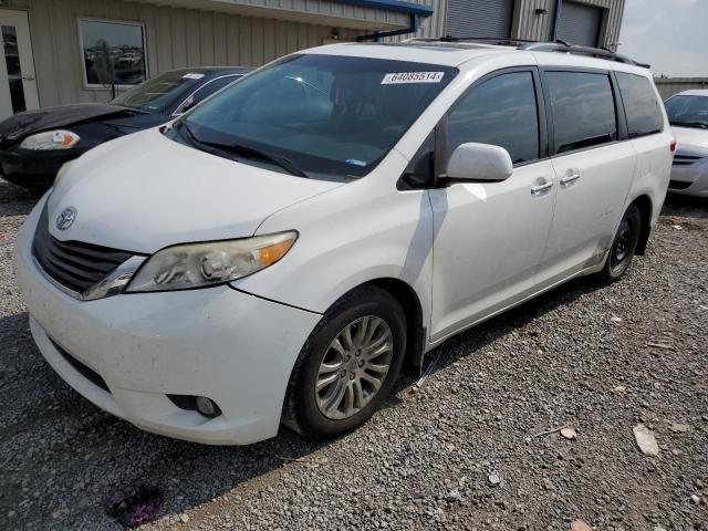 TOYOTA SIENNA XLE