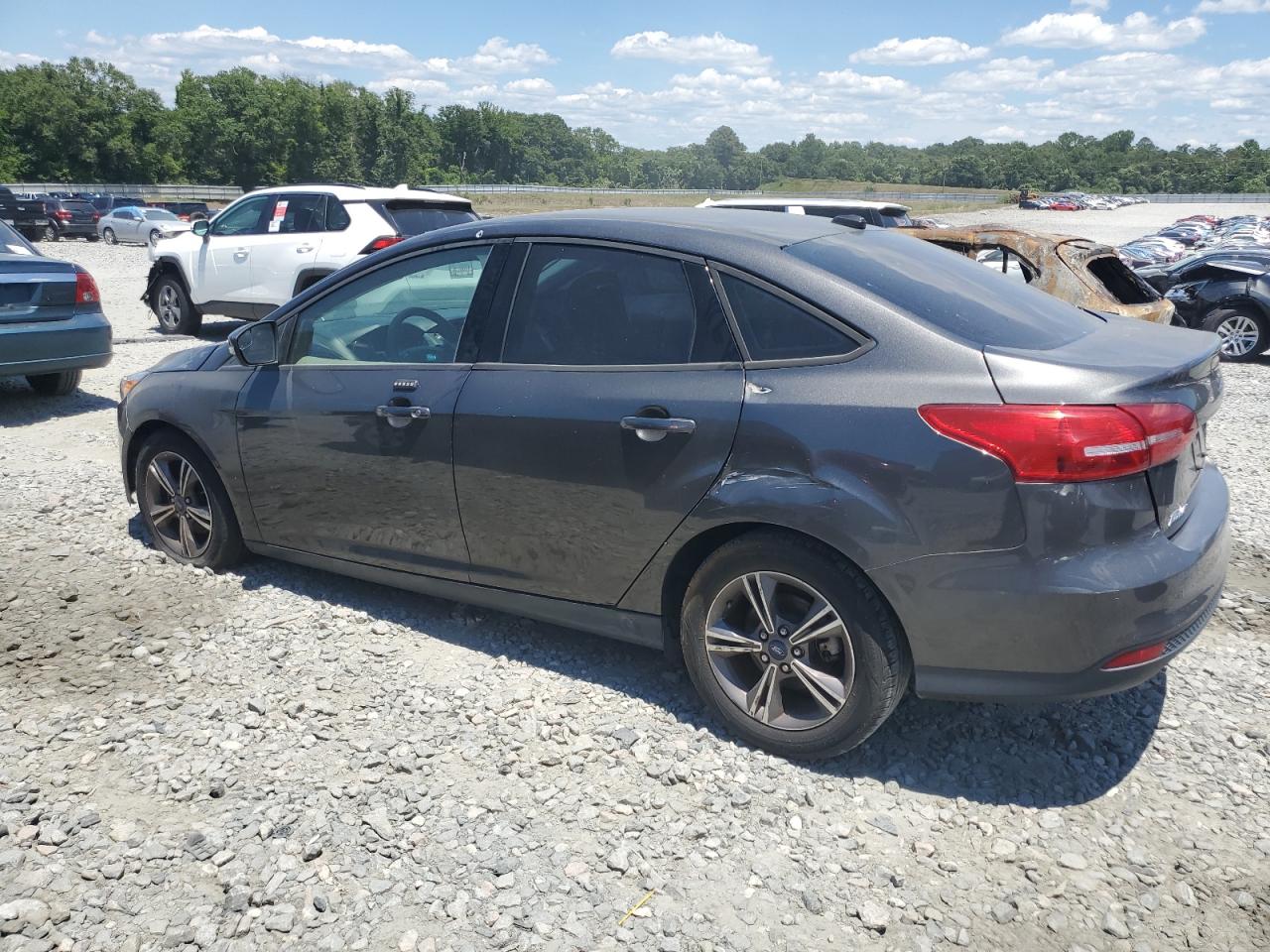 2017 Ford Focus Se vin: 1FADP3FE6HL292383