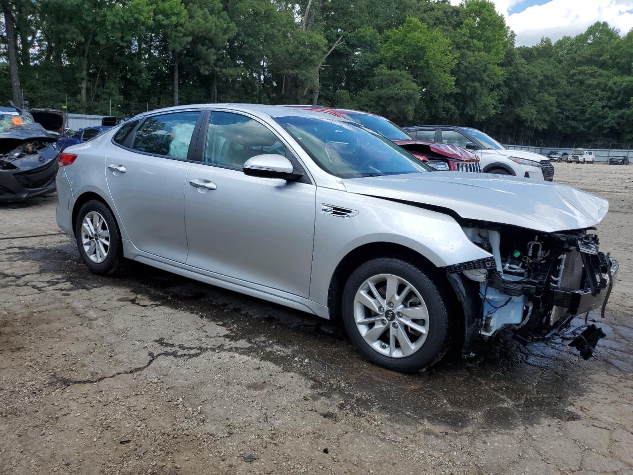 2018 Kia Optima Lx vin: 5XXGT4L3XJG190733