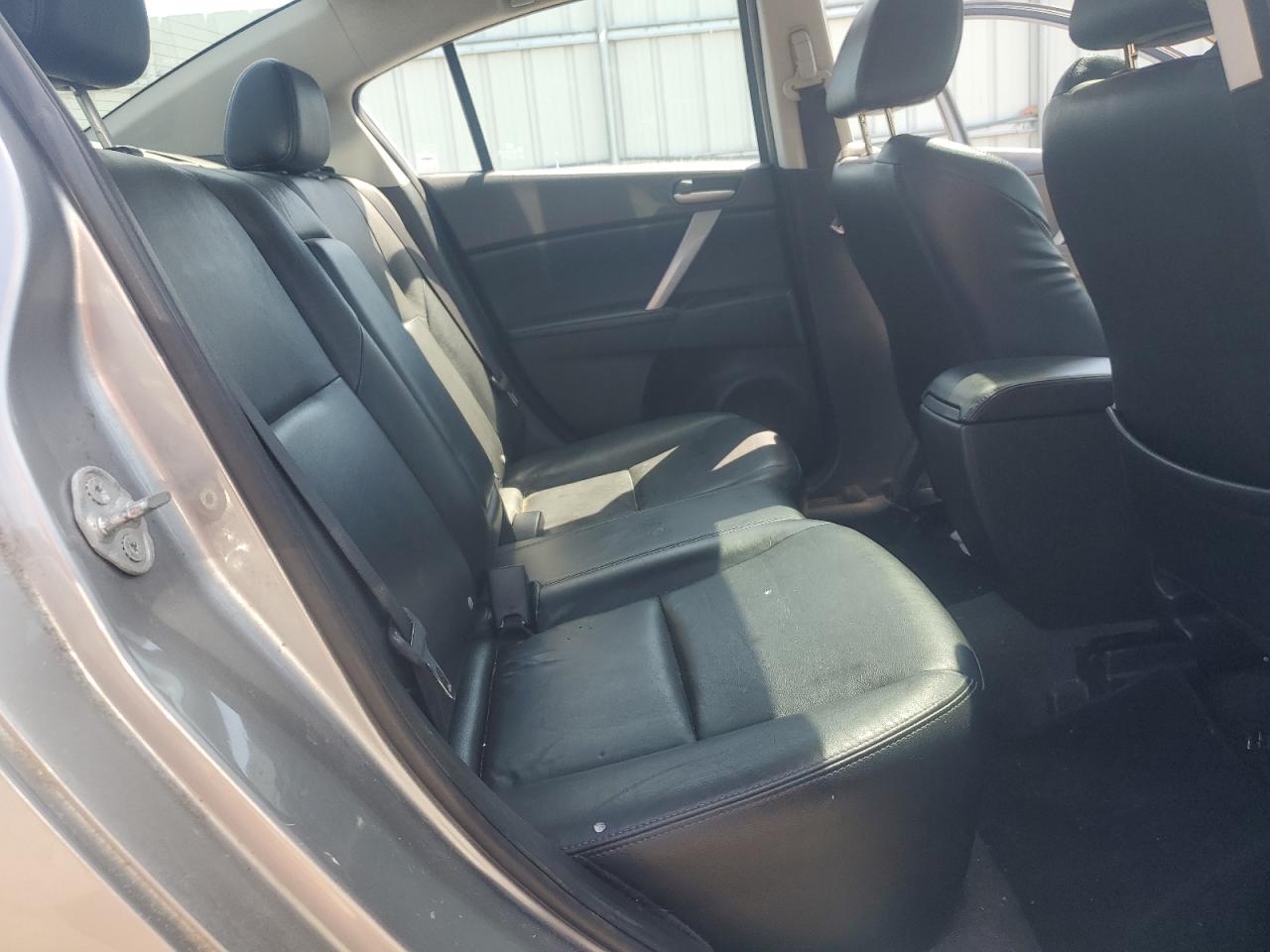 JM1BL1S63A1326555 2010 Mazda 3 S