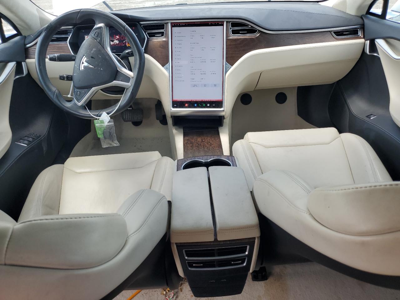 5YJSA1E24JF239740 2018 Tesla Model S