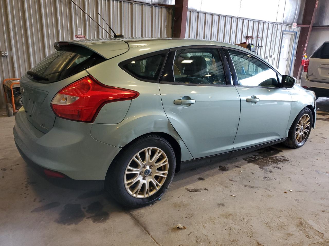 1FAHP3K26CL437086 2012 Ford Focus Se