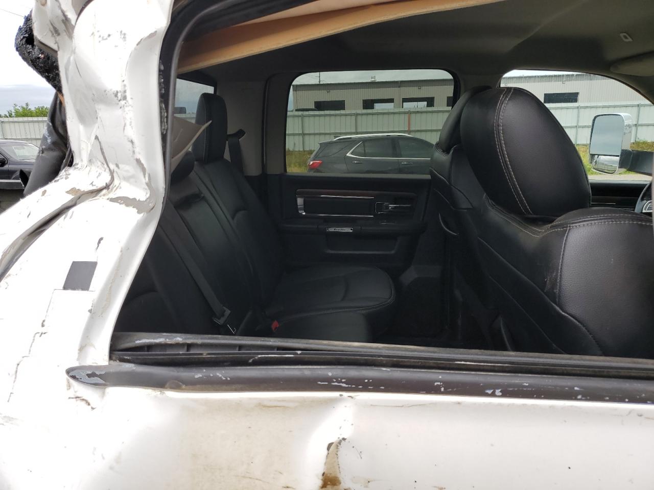 3C63RRJL2JG423182 2018 Ram 3500 Laramie