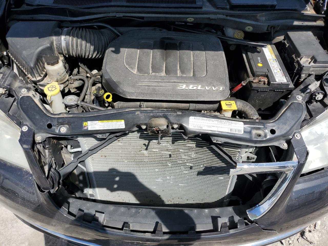 2A4RR5DG8BR675437 2011 Chrysler Town & Country Touring