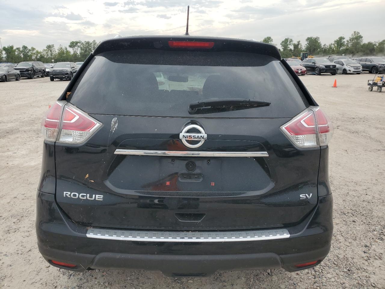 2015 Nissan Rogue S vin: KNMAT2MT0FP515513