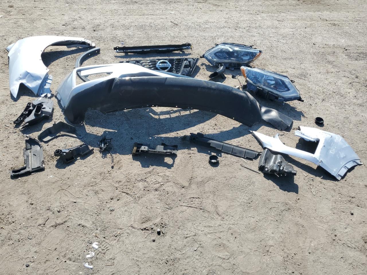 KNMAT2MT0HP525963 2017 Nissan Rogue S