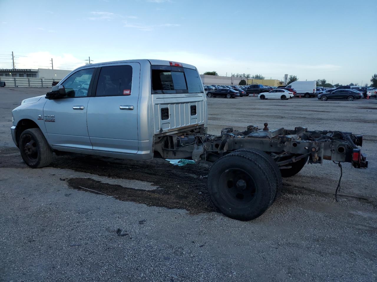 2017 Ram 3500 Slt vin: 3C63RPHL2HG579811