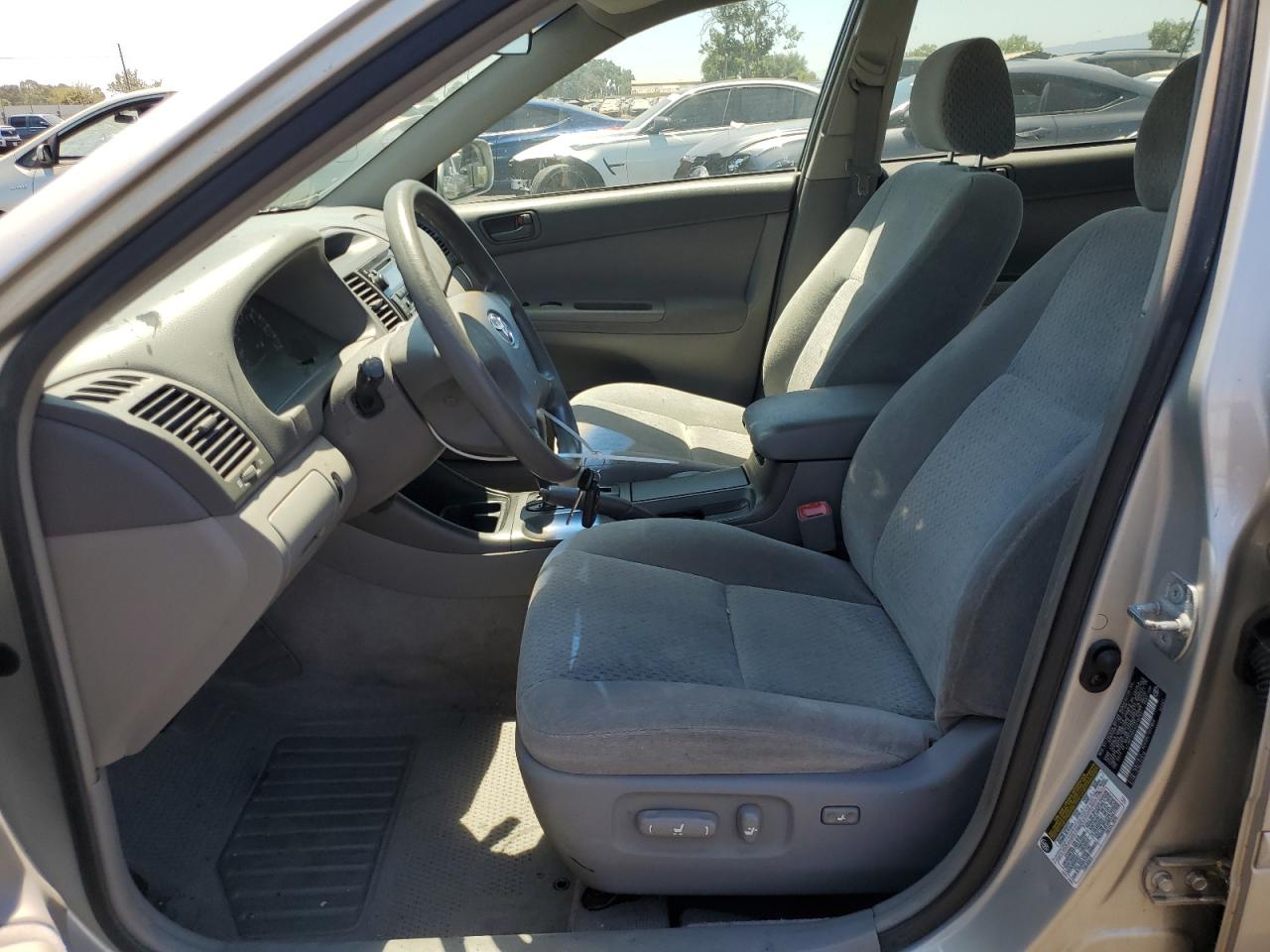 4T1BE32K44U316702 2004 Toyota Camry Le