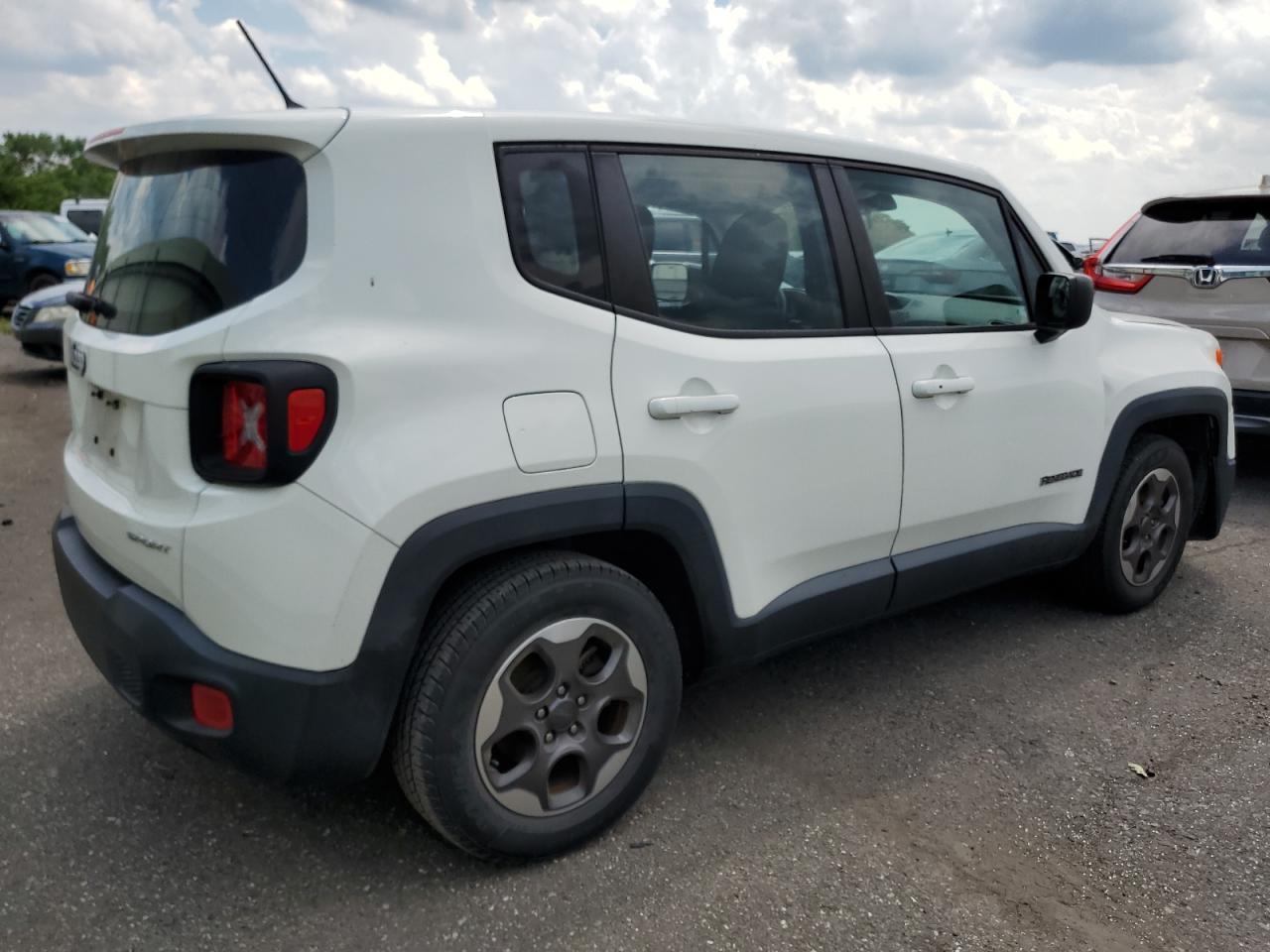 2016 Jeep Renegade Sport vin: ZACCJAAT0GPD36602