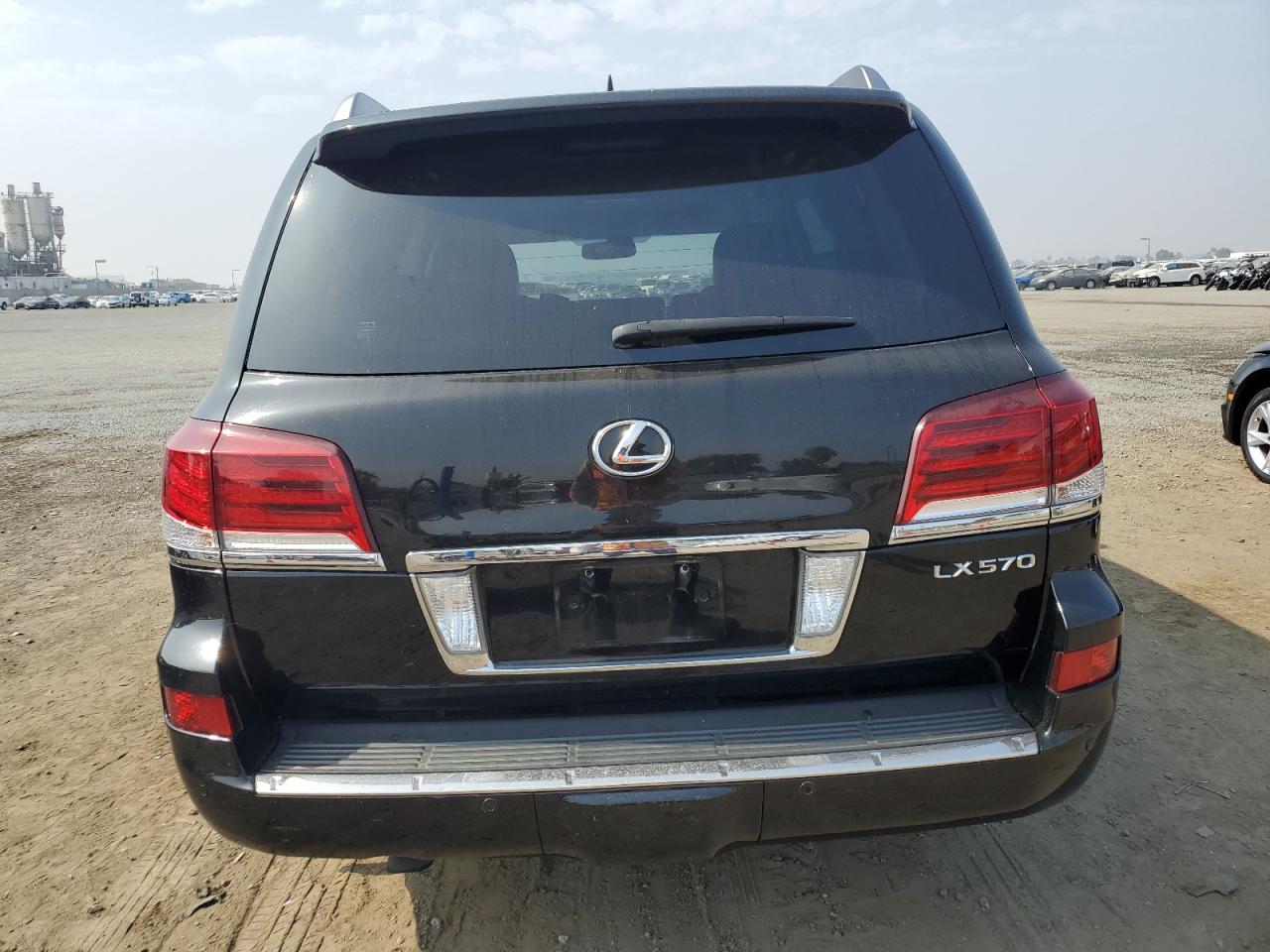 JTJHY7AX9E4137063 2014 Lexus Lx 570