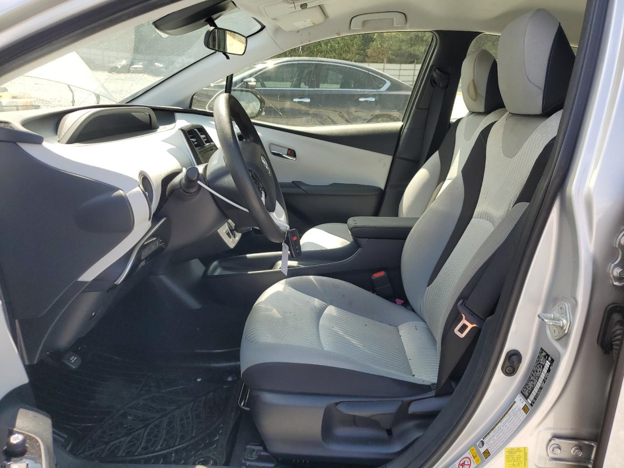 JTDKBRFU1J3603833 2018 Toyota Prius