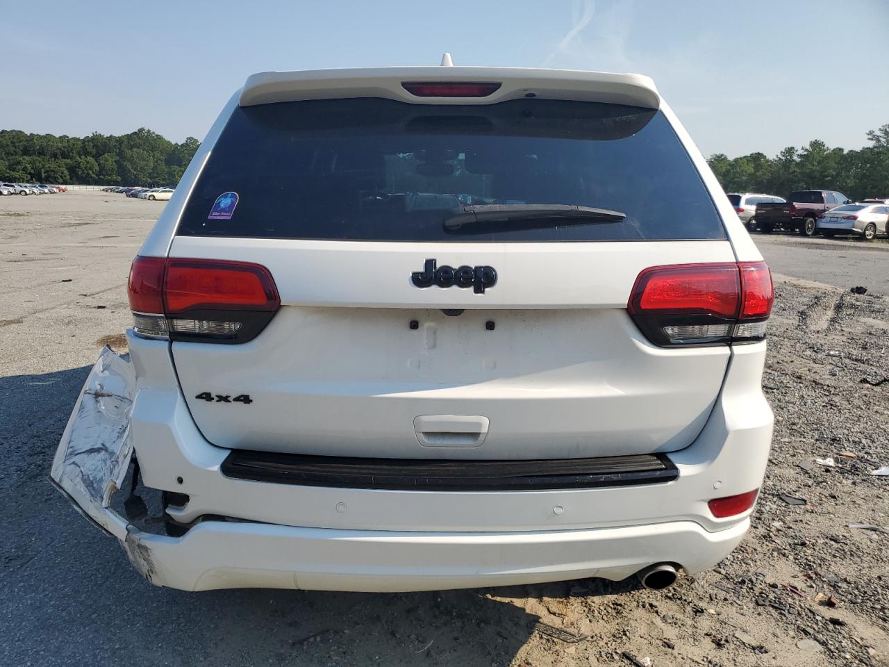 1C4RJFAG8HC874609 2017 Jeep Grand Cherokee Laredo