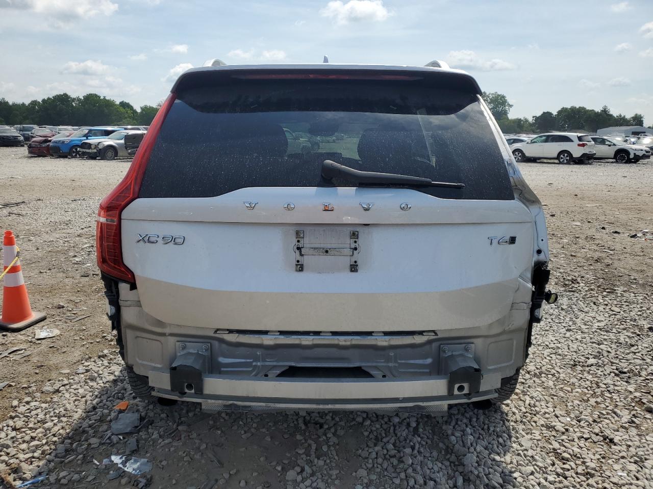 YV4A22PK8J1323237 2018 Volvo Xc90 T6