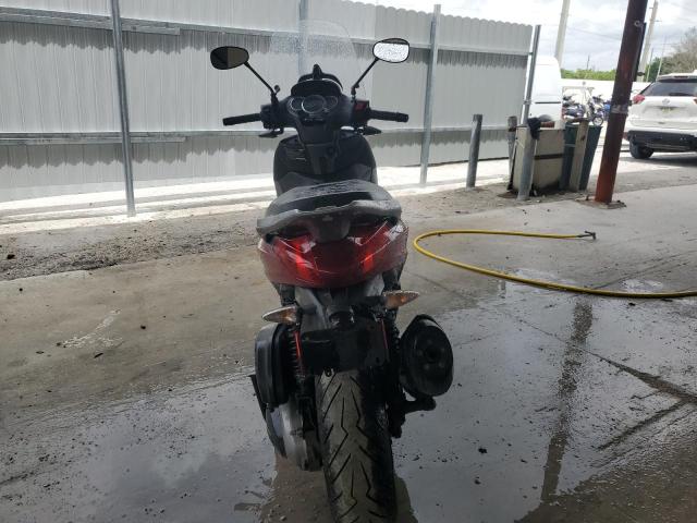 2017 PIAGGIO MOTORCYCLE - ZAPMA20SXH5000130