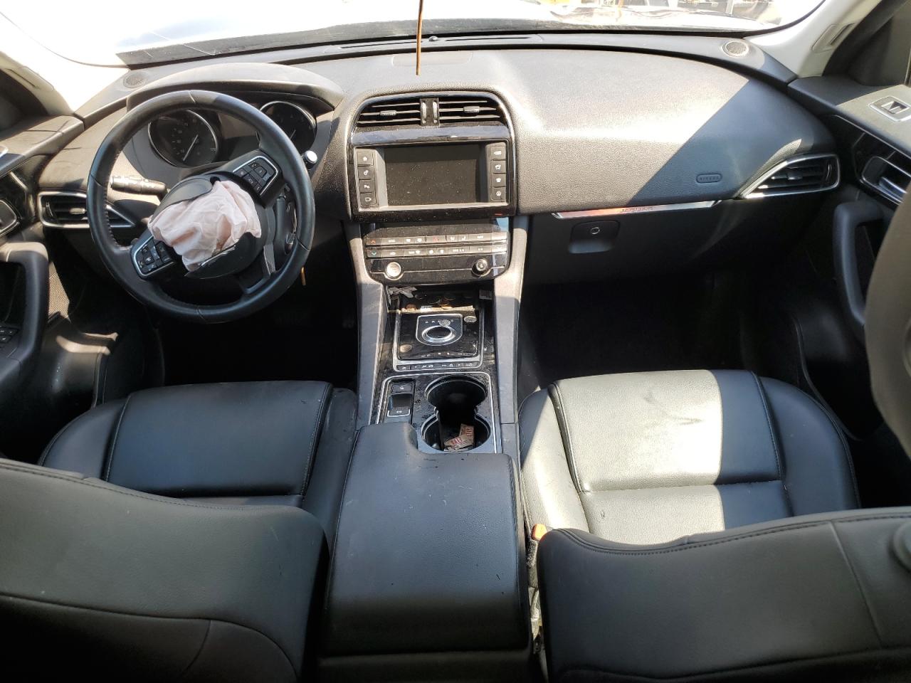SADCJ2BV2HA896438 2017 Jaguar F-Pace Premium