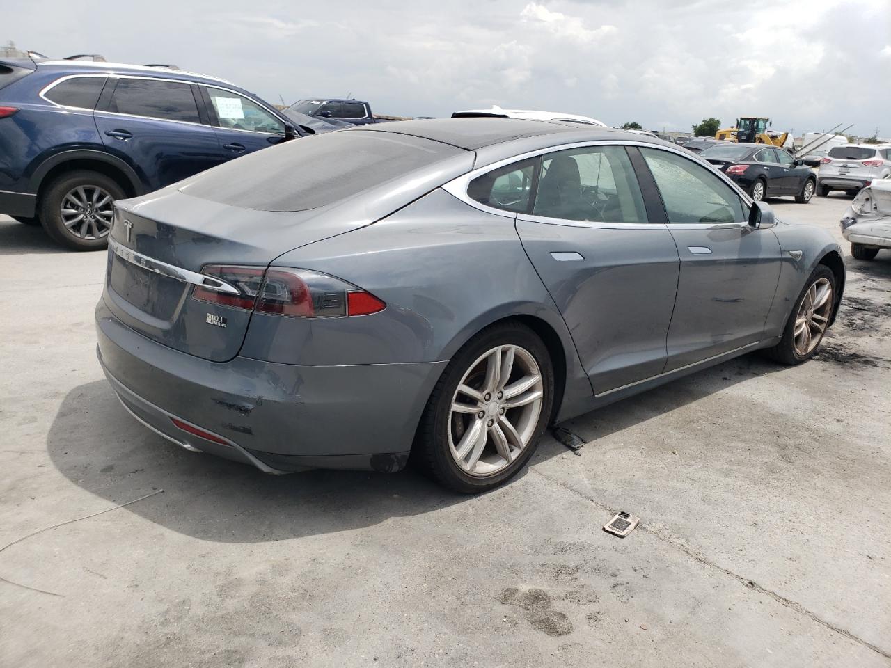 2013 Tesla Model S vin: 5YJSA1CG0DFP23150