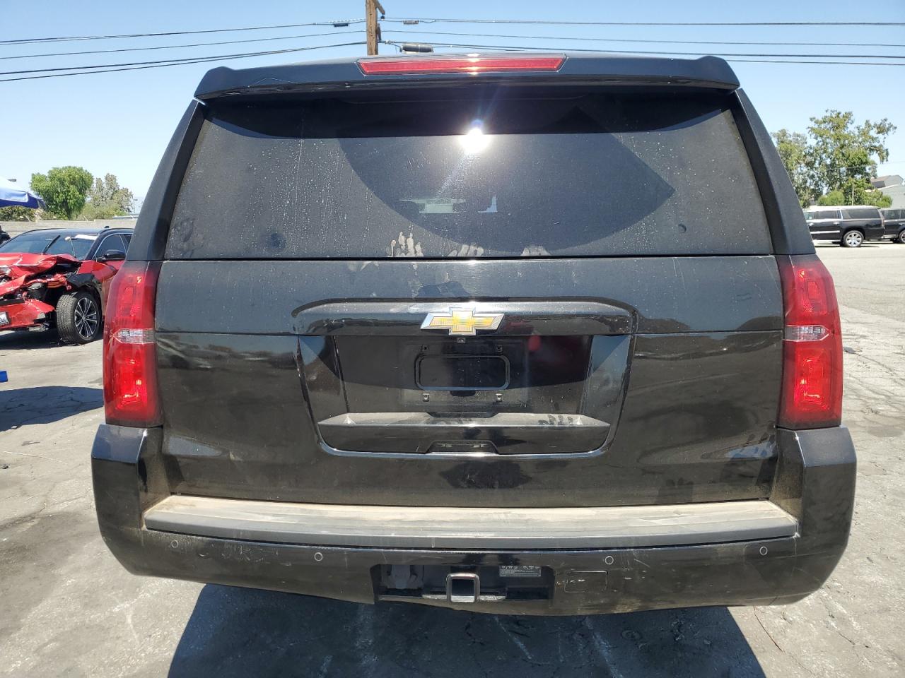 1GNSKHKC6HR140559 2017 Chevrolet Suburban K1500 Lt