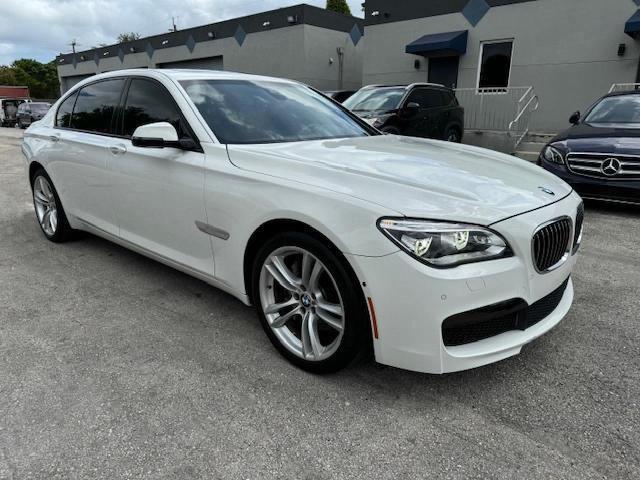 VIN WBAYE4C50FD138946 2015 BMW 7 Series, 740 LI no.4