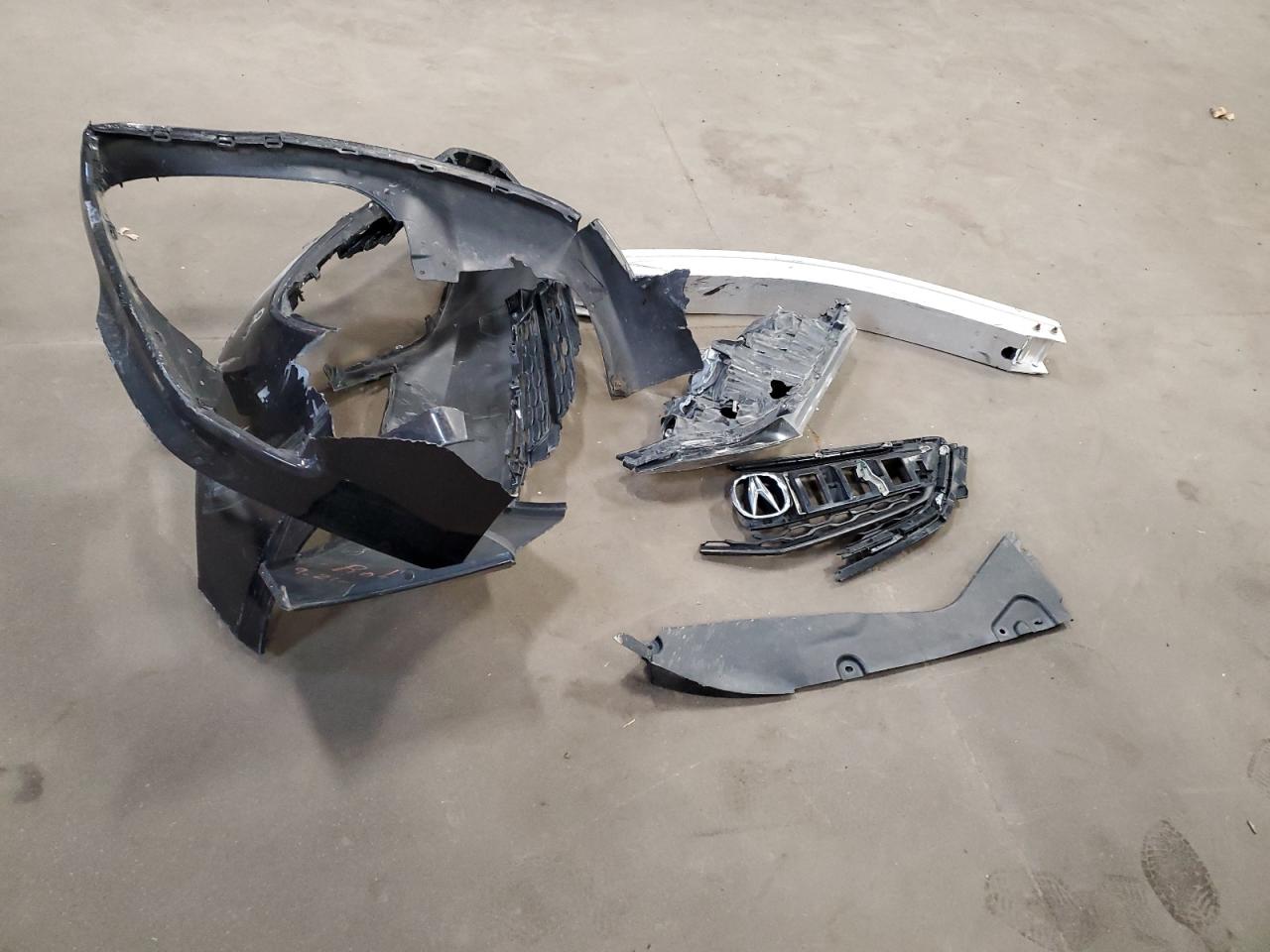 19UUB2F33FA024483 2015 Acura Tlx