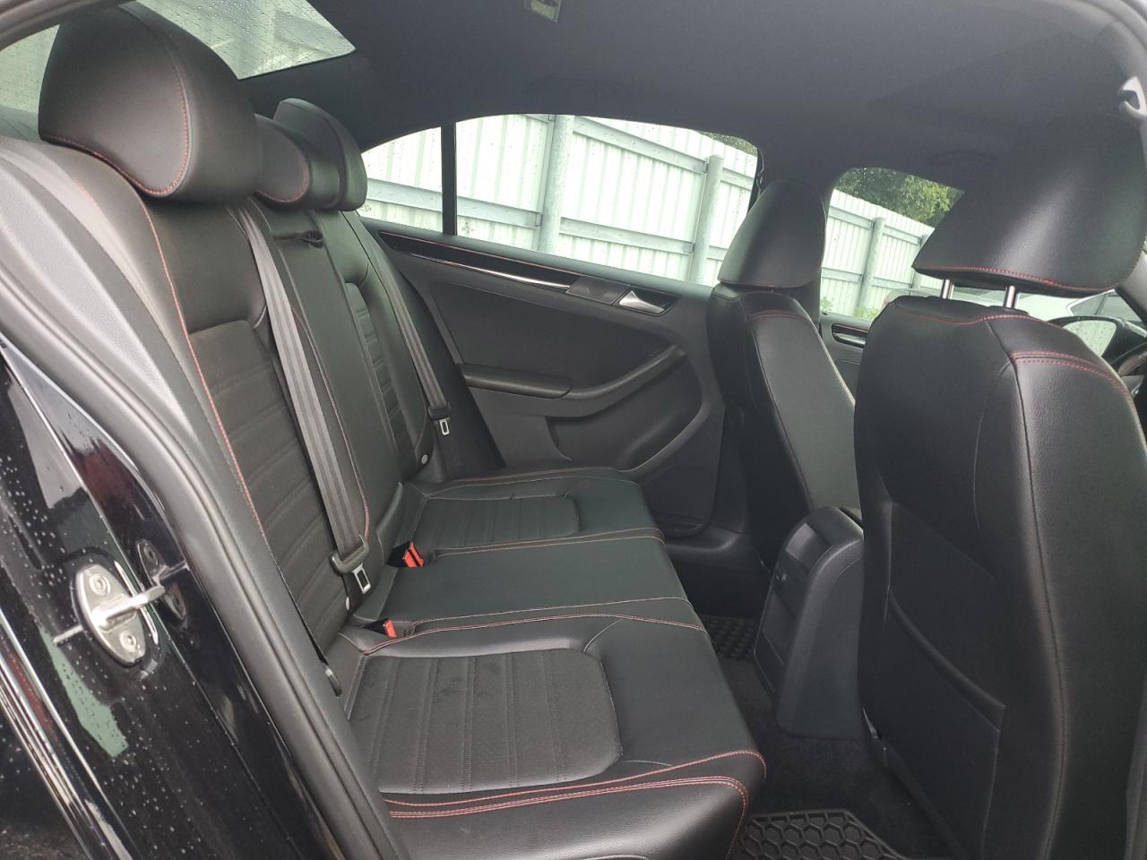 3VW4T7AJ5HM413160 2017 Volkswagen Jetta Gli