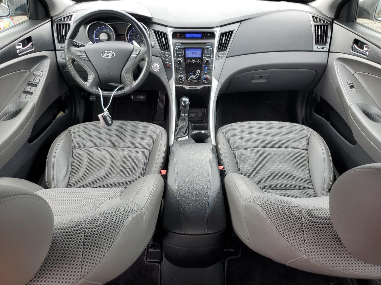 5NPEC4AC3BH262923 2011 Hyundai Sonata Se