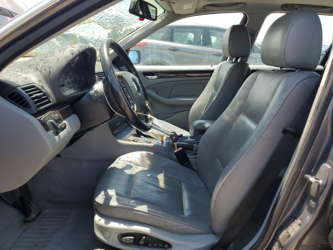 WBAAW33421ET41856 2001 BMW 325 It