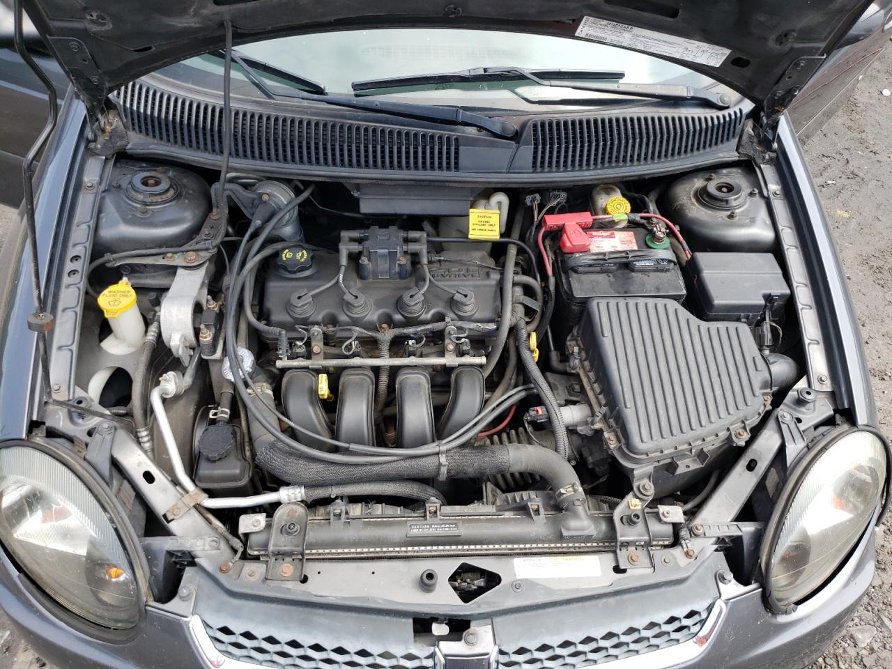 1B3ES56CX4D641820 2004 Dodge Neon Sxt