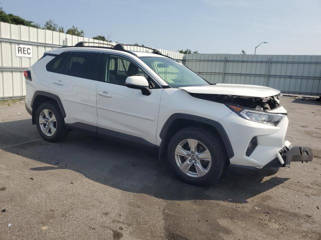 2020 TOYOTA RAV4 XLE - JTMP1RFV3LD049533